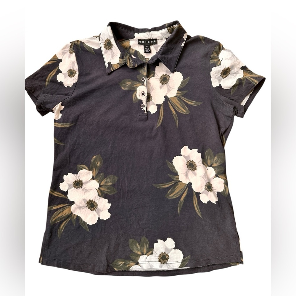 Tribal‎ women’s Small Black and White Floral Button Down Shirt